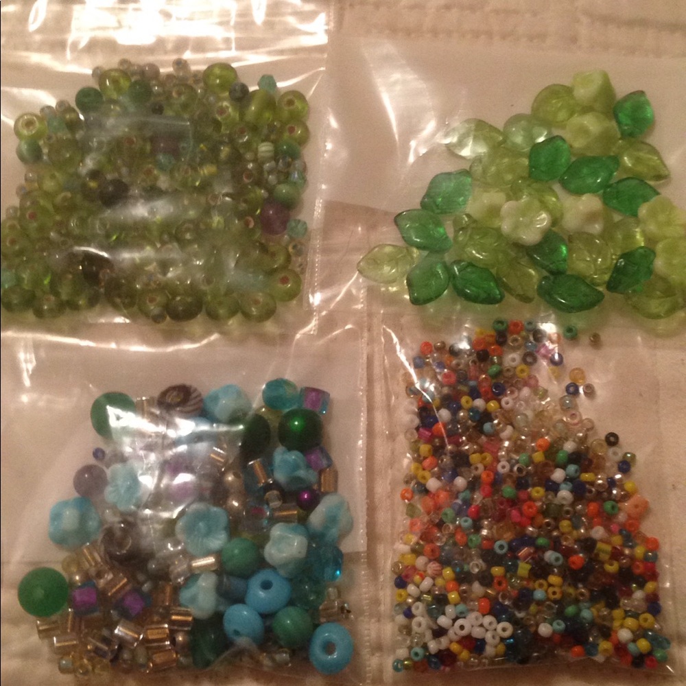 🌲Green Glass, Jade Vintage Glass Flowers Leaves🌲